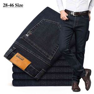Плюс Размер 42 44 мужская мода повседневные джинсы классический бизнес прямой эластичность джинсовые брюки весенние осенние брюки мужской бренд 210723