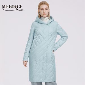 Miegofce Jacket Womens Design Knelängd Fyllning quiltad kappa Kvinnor Huven Vändbar Slider Women's Parka 210916