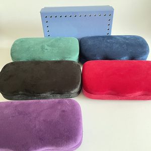 Designer Sunglasses Case Velvet Eyewear Tin Box Brand Red Green Sun Glasses Bag Cloth