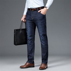 Klasyczne Męskie Relaksujące Fit Flex Jean Wiosna Jesień Cztery Seasons High Waist Business Casual Blue Blue Denim Spodnie 220308