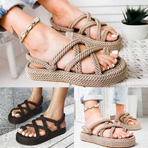 Kvinna Sandaler Bohemian Linne Rope Cross Braid Sommar Sandaler Mode Tjock Bottom Beach Skor Flip Flops Zapatos de Mujer 3.12 y0721