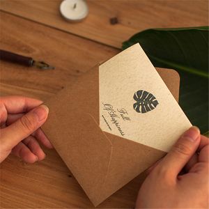 Großhandel Retro-Blätter-Muster-Grußkarte mit Umschlag, Hochzeit, Geburtstag, Weihnachten, Erntedankfest, Geschäftseinladungen, Karten, DIY, kreative Kraftpapier-Postkarte