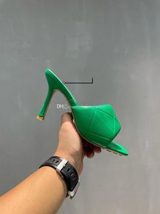 كعب عالي الفاخرة Slipper Sandals Beach Shoes Fashion Leisure Square Tee منسوجة من الجلد الأصلي بارد الصيف النعال الحفل الحذاء