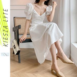 Biała sukienka dmuchana rękaw lato francuski styl wakacje elegancki biuro pani impreza szyi 210608