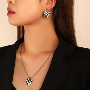 Earrings & Necklace Women's Black White Grid Chess Hear Jewelry Sets Korean Necklaces Pendants Cute Drop For Women Gifts QW085