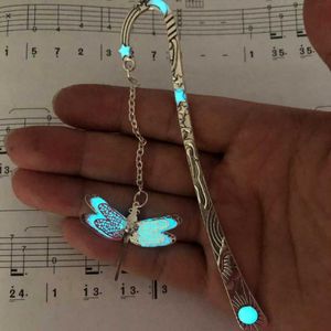 Bokm￤rke Luminous Dragonfly Star Moon Personlig gammal silverlegering Fluorescerande smycken Diy Scrapbook Book Mark Sid Folder