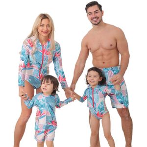 Leaf Swimsuits Family Matching Outfits Boat Neck Mother Daughter Swimwear Sunscreen Mommy and Me Clothes Look Father Son Trunks 210417