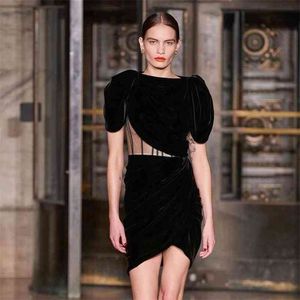 Женщины сексуальный дизайнер с коротким рукавом бархат черный элегантный расщепленный сетка знаменитости вечернее платье Vestido 210416