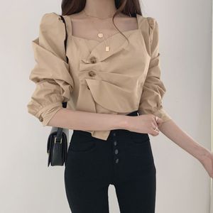 Matakawa المرأة قمم و البلوزات مطوي مثير blusas سليم غير النظامية عالية الخصر قميص قصير ثلاثة زر مشبك بلوزة النساء 210513