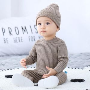 Zestawy odzieżowe 3 sztuk ubrania dla dzieci Zestaw Unisex Winter Infant Sweter Koszula Dzianiny Dziewczyna Kapelusz 3-6 miesięcy Boy