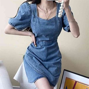 Summer Vintage Vacation Daliy Square Neck Short Puff Sleeve Irregular Pleated Buttock Denim Dress Fashion16W1026 210510