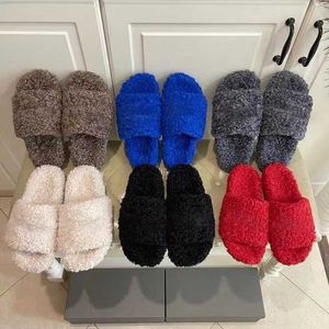 Fluffy and soft feeling of men's and women's wool slippers in winter rubber outsole anti slip design fashion women shoes multi color large size 35-45