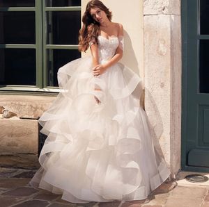 Dreamy A Line Bröllopsklänningar 2022 Tiered Sweetheart Bridal Gowns Princess Off Shoulder Lace Broderi Backless Bride Dress Plus Size Vestidos de Noiva