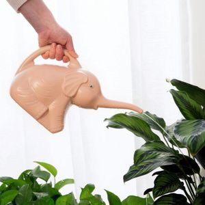 Equipamentos de rega Lata de elefante de 2 litros boca longa novidade pote de água interior aspersão ferramentas de jardinagem para plantas de flores