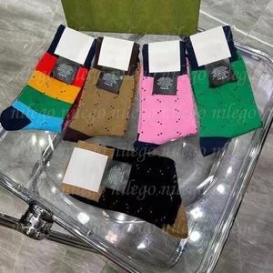 Women Girl Letters Socks with Tag Breathable Cotton Fashion Model Sock Gift for Love Girlfriend Top Quality