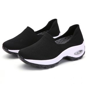 Men Women Top quality Sports shoes Mesh thick-soled middle-aged and elderly Spring Fall Trainers Sneakers Walking