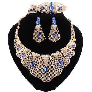 Exquisite Dubai Gold Naszyjnik Kolczyki Bransoletka Pierścień Nigerii Wedding Woman Akcesoria Zestaw Biżuterii Hurtownie Zestawy Jewellry