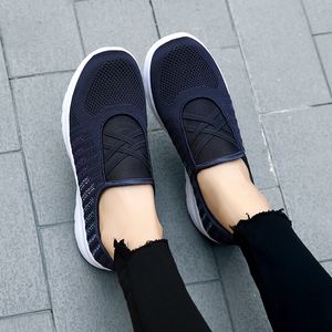 Commercio all'ingrosso 2021 di alta qualità uomo donna sport mesh scarpe da corsa moda scarpe da ginnastica traspiranti nero grigio corridori Eur 35-42 WY27-2063