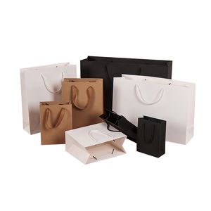 Sacos de presente de papel com punho preto marrom rosa branco bolsas de papelão de roupas de jóias bolsa de compras embrulhar presente embalagem de bolsa reciclável