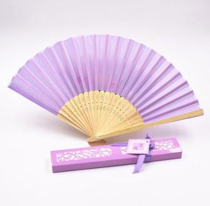 Spersonalizowany Luksusowy Silk Fold Party Favor Fan Wentylator W Elegancki Laserowy Pudełko Prezentów Prezentów Ślubnych SN3009