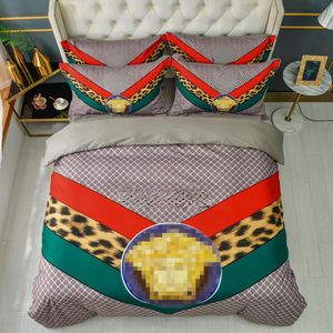 Projektant mody Luksusowa Pościel Zestawy Duvet Arkusze pokrywy i poszewka na poduszkę z listu marki Drukowanie Wygodne zły zestaw