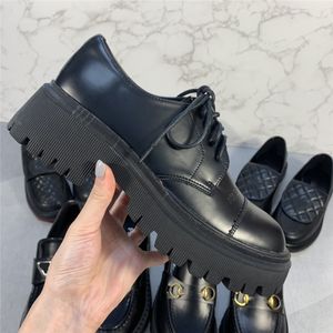 Designer klänningskor mjuk kohud loafers gummi plattform sneakers svart glänsande läder toffel chunky rund huvud sneaker tjock botten sko häl höjd 40mm 35-40