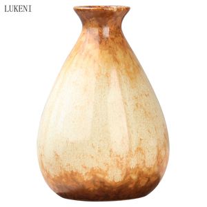 European Style Small Fresh Mini Ceramic Wine Bottle Living Room Home Decoration Dried Flower Arrangement Vase 210414