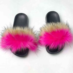 Chinelos Fluffy 2021 Verão New Women's Leisure Sandálias Imitação Fox Pele Raccoon Fur Womens Sapatos Zapatos de Mujer Y0427