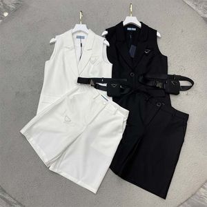 Ceket Beyaz toptan satış-Bayan Yelek Blazers Kısa Elbise Iki Parçalı Setleri Rahat Takım Elbise Kadın Kolsuz Üst Slim Elbiseler Siyah Beyaz Suit Bayan Giyim Boyutu S L Kemer Çantası ile