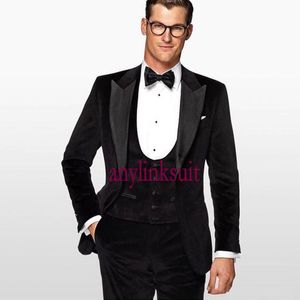Son Tasarım Tek Düğme Siyah Kadife Damat Smokin Tepe Yaka Düğün / Balo / Yemeği Groomsmen Erkekler Suits Blazer (Ceket + Pantolon + Yelek + Kravat) W1333