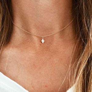 Simple Vintage Style Small Cross Charm Choker for Women Geometric Heart Pearl Chocker Jewelry Lovers Necklace YN365