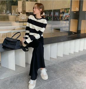 Autumn Winter Knitted 2 Piece Set Women Striped Loose Pullovers Sweater + Lace-up Wide Leg Pant Set 2PCS Clothing Suits 210514