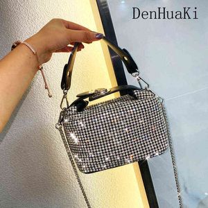 Borse per la spesa Maniglia con strass Pochette da sera Borse e borsette lucide in argento Designer di lusso Beauty Diamond Shoulder Banquet 220309