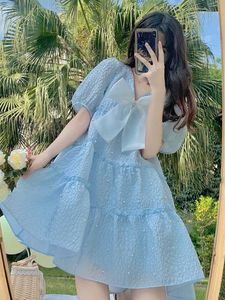 Süße hohe Taille plus Größe Sommer blau V-Ausschnitt Puff Kurzarm Bogen Kleid Wome Perlen Perle Prinzessin Vestido de Mujer Chic 210610