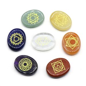 Partihandel Natural Chakra Stone Set Healing Crystals, Polished Palm Stone, Meditation, Reiki, Energi KD1