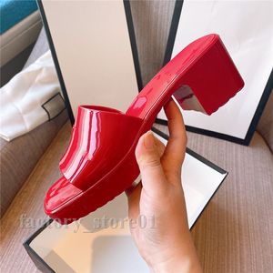 Attractive Womens Slipper Summer Sandals Scuffs Jelly Slippers Sandals Candy Slides High Square Heels Talons Hauts Ladies Sexy Red Shoes