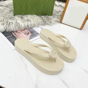 Casual Shoes Beach Slides Flip Flop Sandals Fashion V-formad 2022 Nya damer Storlek 35-42