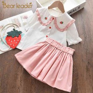 Vestuário infantil Conjuntos Moda Meninas Stawberry Verão Bordado T-shirt e vestido roupas bonitos 210429