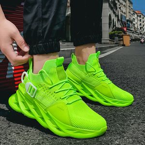 Toptan 2021 varış spor koşu ayakkabıları erkek kadınlar için üçlü yeşil tüm turuncu rahat nefes açık sneakers büyük boy 39-46 Y-9016