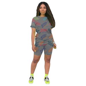 Mulheres Conjuntos Roupas Menina Preta Streetwear Carta Impressão T-shirt T-shirt Top e Sweatpants Biker Shorts Casual Wear Home Wear Suit 210525