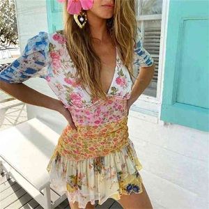 Mini abito con stampa floreale patchwork per donna Abito asimmetrico con volant sexy con maniche a sbuffo per feste Boho Beach Estate 210427