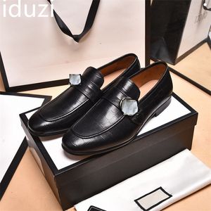 2022 Merk Italië G Designer Mannen Jurk Schoenen Rode Bottoms Loafers Casual Sneakers Mode Spikes Lederen Suede Business Shoe Slip-on Black Maat 38-45