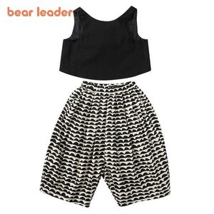 Bear Leader Girls Fashion Odzież Zestawy Moda Dzieci Dziecko Backless Bowtie Kamizelka I Spodnie Drukuj 2 sztuk Outfit Dzieci Koreańskie Garnitury 210708