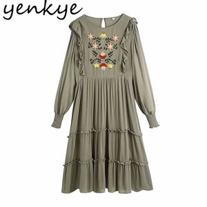 Frühling Frauen Vintage Armee Grüne Blumenstickerei Kleid Weibliche Langarm O Neck Rüschen Casual Falted Vestido 210514