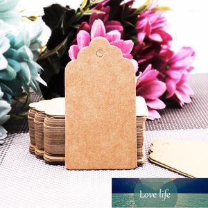 Kartki Z Pozdrowieniami 100 sztuk / partia DIY Papier Kraft Tagi Skanowanie Prostokąt Boże Narodzenie Wedding Favor Party Gift Card Label Puste Bagaż 3 Colors1 Cena fabryczna Ekspert