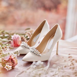 Düğün Ayakkabıları Kadın Gelin Elbise Rhinestone Saten Beyaz Kristal Stiletto Topuklar Yıllık Yemek Ayakkabı Yeni 210331