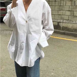 Spring Autumn Korea Fashion Women Loose V-neck Shirt Cotton Female Tops Long Sleeve Button Vintage Blouses Solid Bluse S108 210512