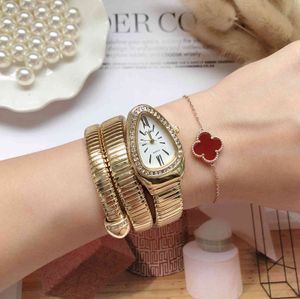 Kobiety Luksusowa Marka Wąż Kwarcowy Ladies Gold Diamond Wristwatch Kobiet Moda Bransoletka Zegarki Zegar Reloj Mujer