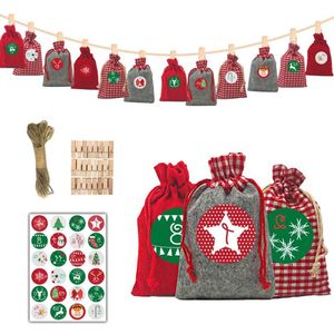 Kerstdecoraties 24 stks Sneeuwvlok Tree Gift Tassen voor Home Advent Kalender DIY Tas Jaar 2022 Garland Kit