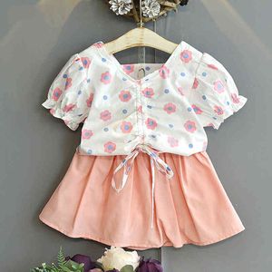 Set di abbigliamento da ragazza Camicetta estiva con stampa floreale a maniche corte + gonna Abbigliamento per bambini carino in 2 pezzi 210515